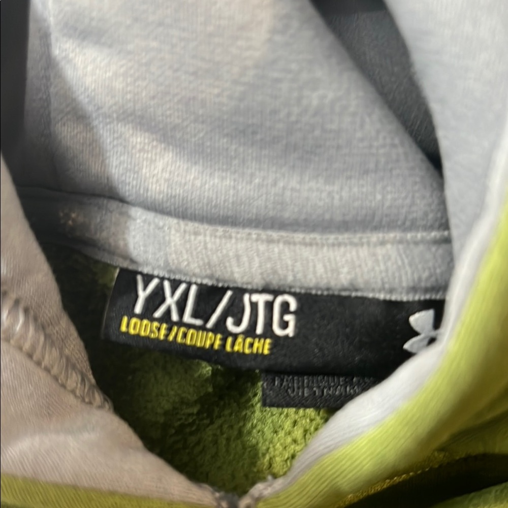 Under Armour Green Hoodie with Large Logo and Soft Fabric - Picture 2 of 3